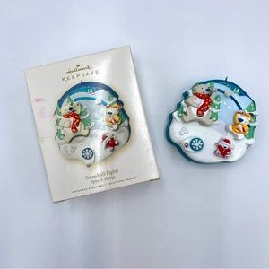 2008 Hallmark Keepsake Snowball Fight! Spin-A-Majigs Bear Christmas Ornament